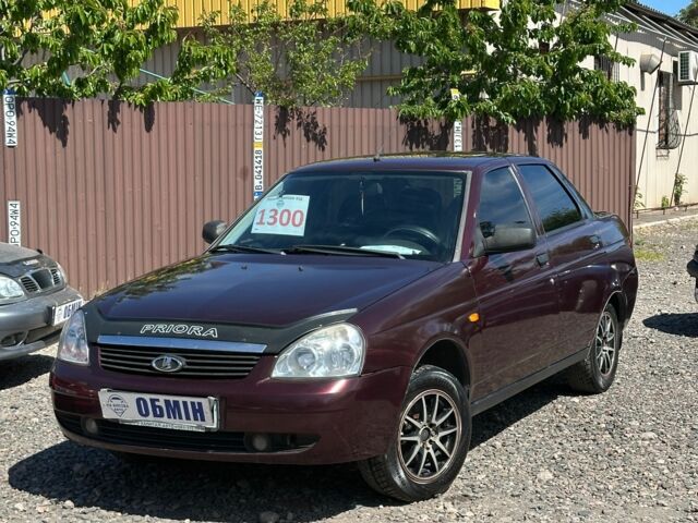 Красный ВАЗ 2170 Priora, объемом двигателя 1.6 л и пробегом 189 тыс. км за 2900 $, фото 1 на Automoto.ua