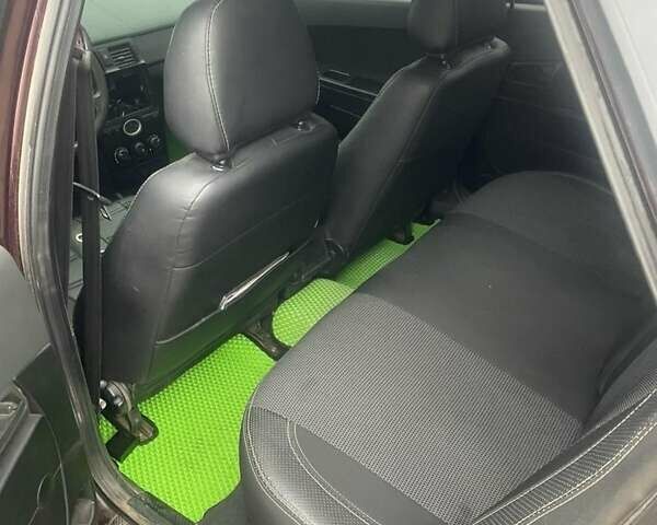 Красный ВАЗ 2170 Priora, объемом двигателя 1.6 л и пробегом 197 тыс. км за 3150 $, фото 1 на Automoto.ua