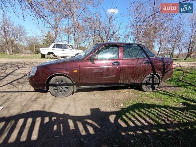 Красный ВАЗ 2170 Priora, объемом двигателя 1.6 л и пробегом 205 тыс. км за 2230 $, фото 1 на Automoto.ua