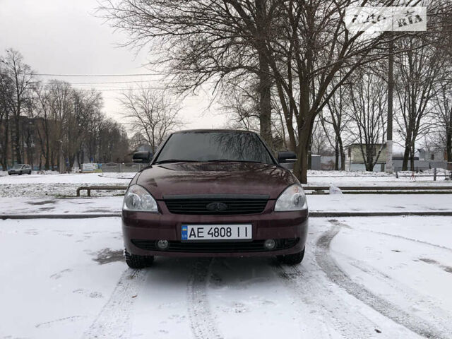 Красный ВАЗ 2170 Priora, объемом двигателя 1.6 л и пробегом 138 тыс. км за 3500 $, фото 1 на Automoto.ua