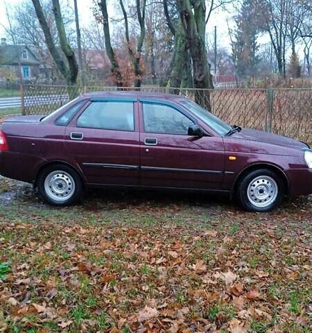 Красный ВАЗ 2170 Priora, объемом двигателя 1.6 л и пробегом 238 тыс. км за 1799 $, фото 1 на Automoto.ua