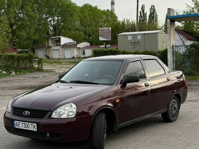 Красный ВАЗ 2170 Priora, объемом двигателя 1.6 л и пробегом 220 тыс. км за 2300 $, фото 1 на Automoto.ua