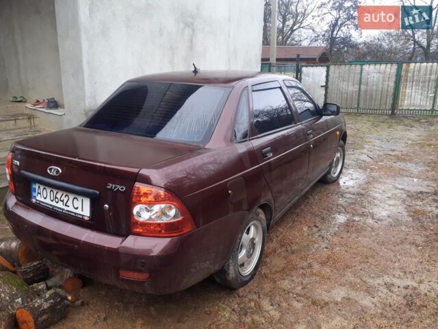Красный ВАЗ 2170 Priora, объемом двигателя 1.6 л и пробегом 87 тыс. км за 2999 $, фото 1 на Automoto.ua