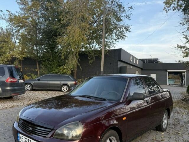 Красный ВАЗ 2170 Priora, объемом двигателя 1.6 л и пробегом 777 тыс. км за 1850 $, фото 1 на Automoto.ua