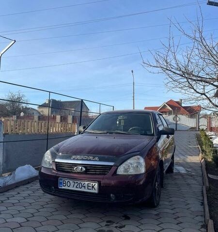 Красный ВАЗ 2170 Priora, объемом двигателя 1.6 л и пробегом 156 тыс. км за 2200 $, фото 1 на Automoto.ua