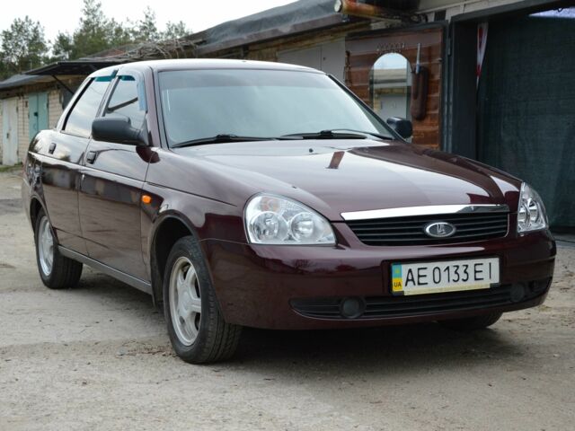 Червоний ВАЗ 2170 Priora, об'ємом двигуна 1.6 л та пробігом 121 тис. км за 3200 $, фото 1 на Automoto.ua