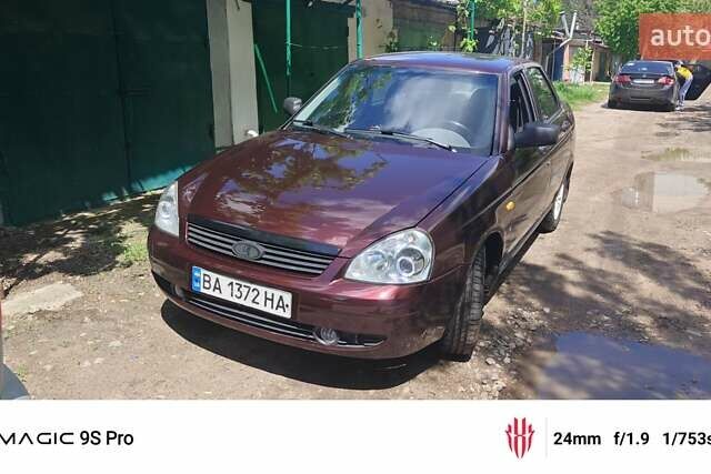 Красный ВАЗ 2170 Priora, объемом двигателя 1.6 л и пробегом 270 тыс. км за 3000 $, фото 1 на Automoto.ua