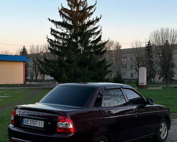 Червоний ВАЗ 2170 Priora, об'ємом двигуна 1.6 л та пробігом 120 тис. км за 4000 $, фото 1 на Automoto.ua