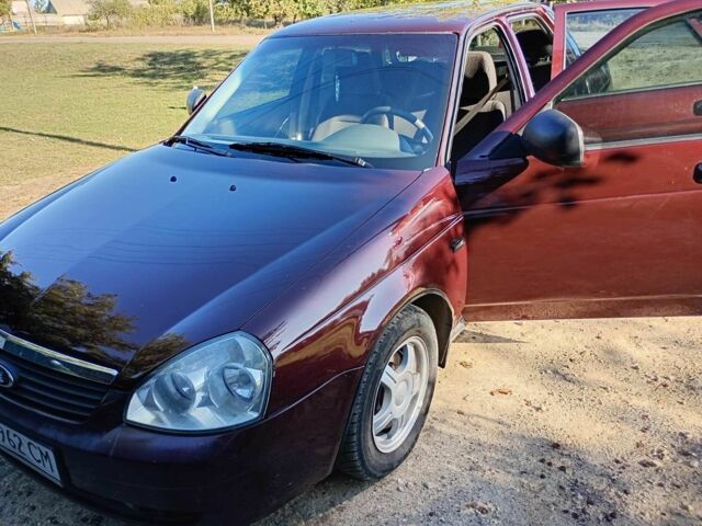 Красный ВАЗ 2170 Priora, объемом двигателя 1.6 л и пробегом 150 тыс. км за 3100 $, фото 1 на Automoto.ua