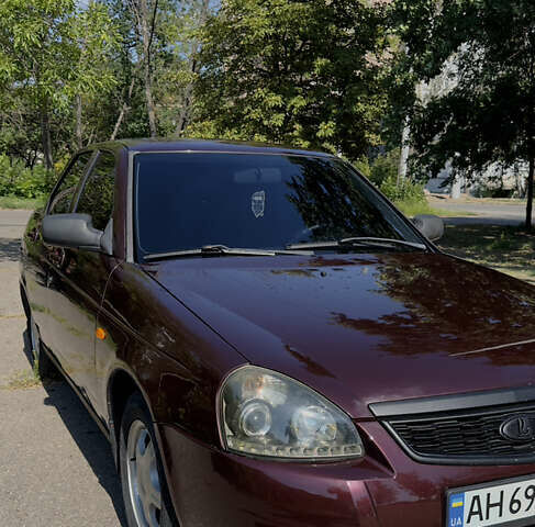 Червоний ВАЗ 2170 Priora, об'ємом двигуна 1.6 л та пробігом 176 тис. км за 3500 $, фото 1 на Automoto.ua