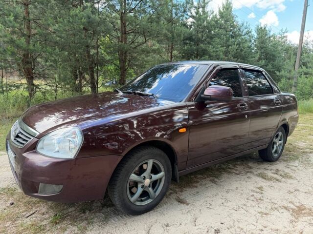 Красный ВАЗ 2170 Priora, объемом двигателя 1.6 л и пробегом 175 тыс. км за 2350 $, фото 1 на Automoto.ua
