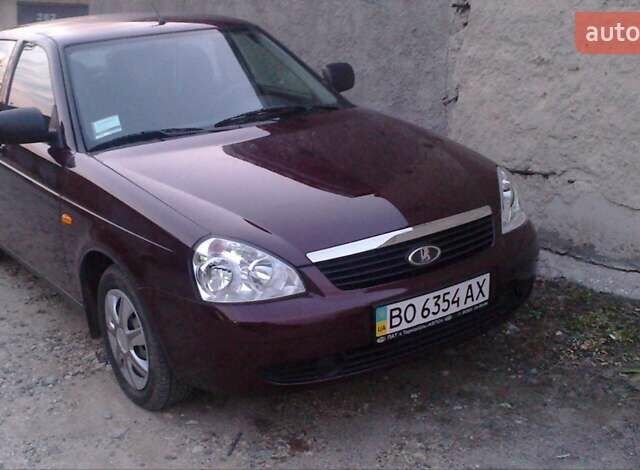 Червоний ВАЗ 2170 Priora, об'ємом двигуна 1.6 л та пробігом 70 тис. км за 2700 $, фото 1 на Automoto.ua
