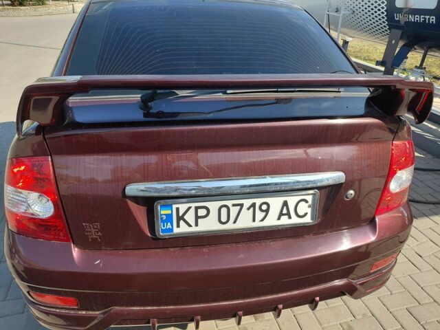 Красный ВАЗ 2170 Priora, объемом двигателя 1.6 л и пробегом 278 тыс. км за 2000 $, фото 1 на Automoto.ua