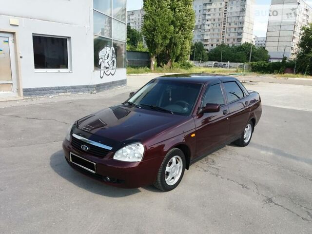 Красный ВАЗ 2170 Priora, объемом двигателя 1.6 л и пробегом 139 тыс. км за 5200 $, фото 1 на Automoto.ua