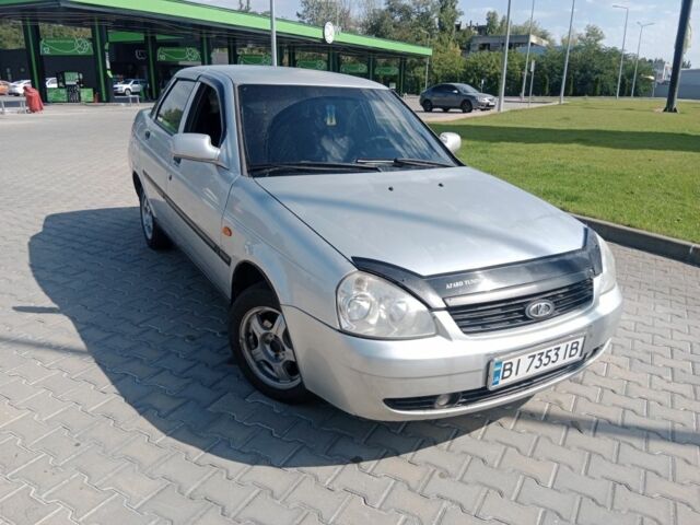 Сірий ВАЗ 2170 Priora, об'ємом двигуна 1.6 л та пробігом 180 тис. км за 2199 $, фото 1 на Automoto.ua