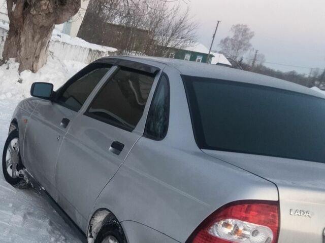 Серый ВАЗ 2170 Priora, объемом двигателя 1.6 л и пробегом 100 тыс. км за 1800 $, фото 1 на Automoto.ua