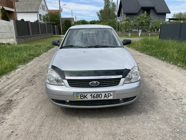 Сірий ВАЗ 2170 Priora, об'ємом двигуна 1.6 л та пробігом 86 тис. км за 2000 $, фото 1 на Automoto.ua