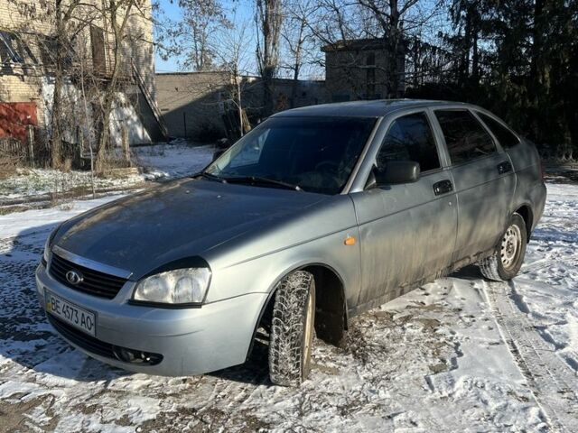 Серый ВАЗ 2170 Priora, объемом двигателя 1.6 л и пробегом 444 тыс. км за 1600 $, фото 1 на Automoto.ua