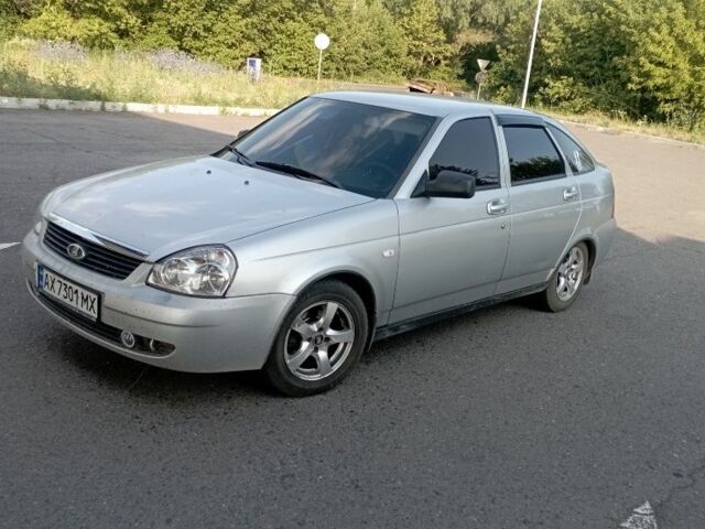 Сірий ВАЗ 2170 Priora, об'ємом двигуна 1.6 л та пробігом 260 тис. км за 2587 $, фото 1 на Automoto.ua