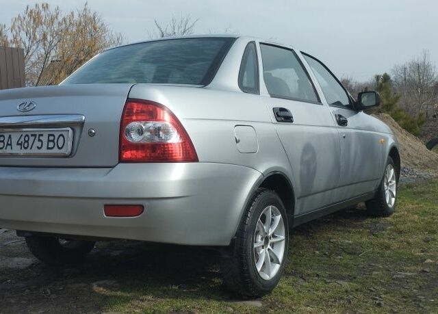 Сірий ВАЗ 2170 Priora, об'ємом двигуна 1.6 л та пробігом 187 тис. км за 2250 $, фото 1 на Automoto.ua