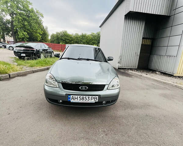 Серый ВАЗ 2170 Priora, объемом двигателя 1.6 л и пробегом 102 тыс. км за 3500 $, фото 1 на Automoto.ua