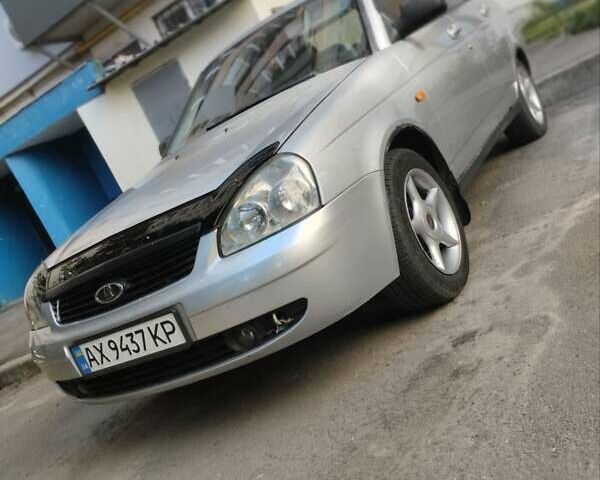 Серый ВАЗ 2170 Priora, объемом двигателя 1.58 л и пробегом 200 тыс. км за 3000 $, фото 1 на Automoto.ua