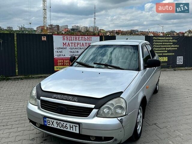 Серый ВАЗ 2170 Priora, объемом двигателя 1.6 л и пробегом 297 тыс. км за 2000 $, фото 1 на Automoto.ua