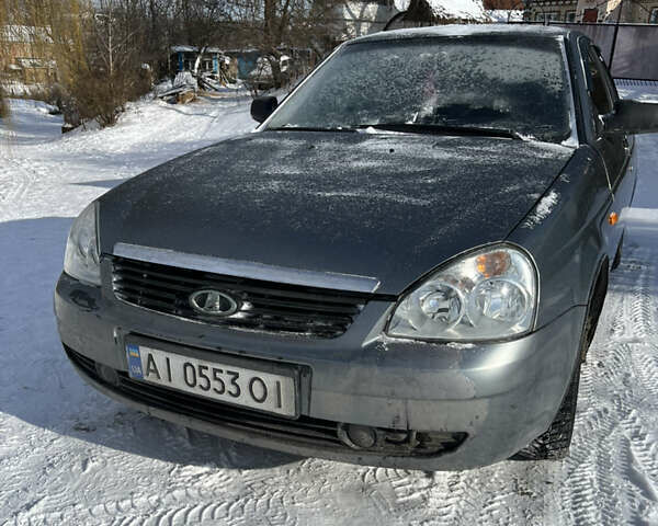 Серый ВАЗ 2170 Priora, объемом двигателя 1.6 л и пробегом 300 тыс. км за 2350 $, фото 1 на Automoto.ua