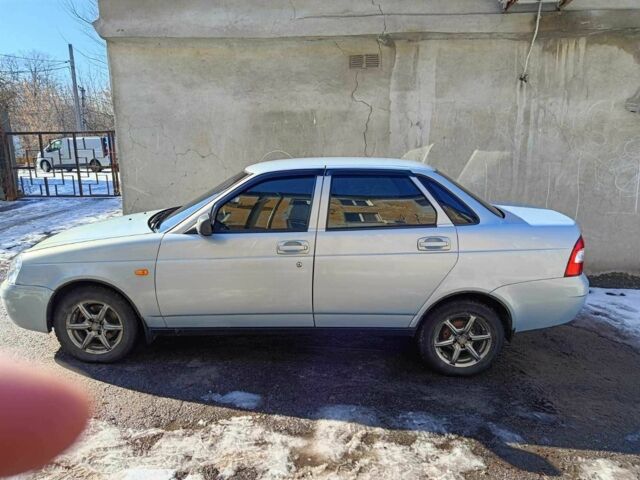 Серый ВАЗ 2170 Priora, объемом двигателя 1.6 л и пробегом 187 тыс. км за 3000 $, фото 1 на Automoto.ua