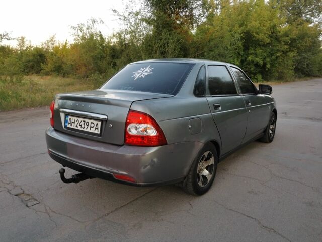 Серый ВАЗ 2170 Priora, объемом двигателя 1.6 л и пробегом 215 тыс. км за 1325 $, фото 1 на Automoto.ua