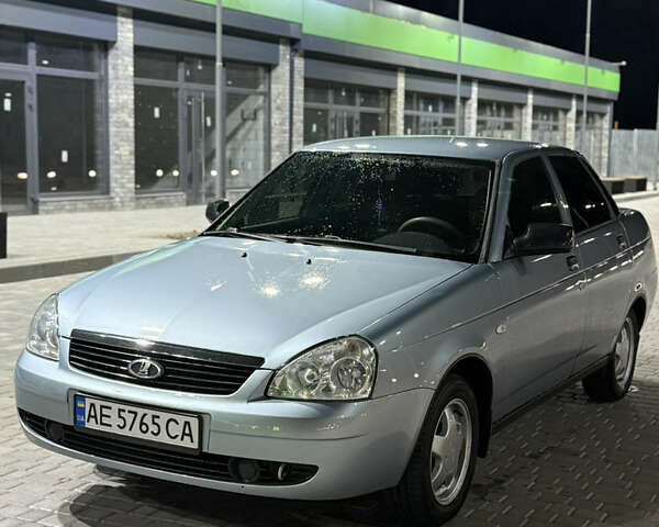 Серый ВАЗ 2170 Priora, объемом двигателя 1.6 л и пробегом 180 тыс. км за 2850 $, фото 1 на Automoto.ua