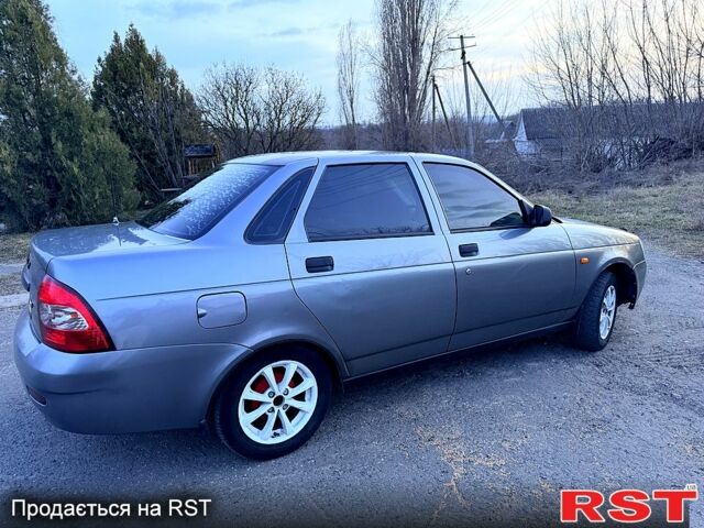 Серый ВАЗ 2170 Priora, объемом двигателя 1.6 л и пробегом 200 тыс. км за 2000 $, фото 1 на Automoto.ua