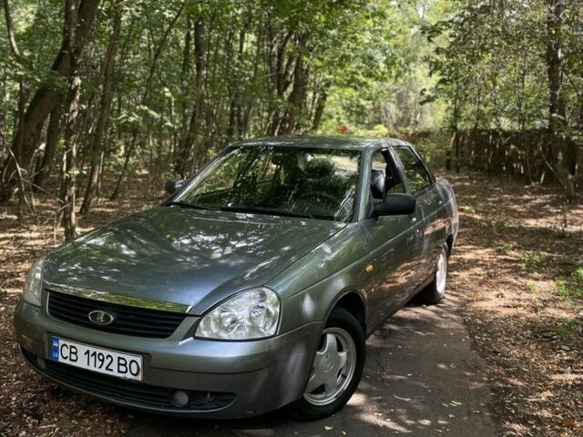 Сірий ВАЗ 2170 Priora, об'ємом двигуна 1.6 л та пробігом 300 тис. км за 1804 $, фото 1 на Automoto.ua
