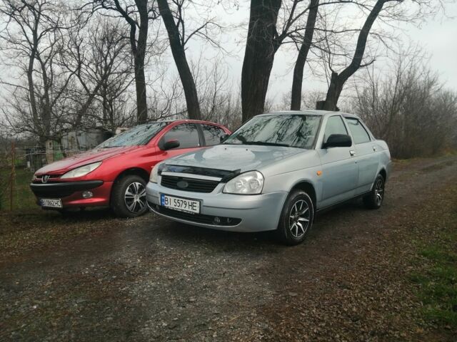 Серый ВАЗ 2170 Priora, объемом двигателя 1.6 л и пробегом 250 тыс. км за 1989 $, фото 1 на Automoto.ua