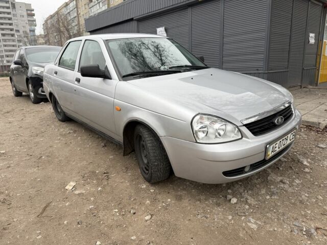 Сірий ВАЗ 2170 Priora, об'ємом двигуна 1.6 л та пробігом 225 тис. км за 1500 $, фото 1 на Automoto.ua