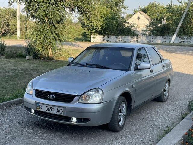 Сірий ВАЗ 2170 Priora, об'ємом двигуна 1.6 л та пробігом 191 тис. км за 1705 $, фото 1 на Automoto.ua