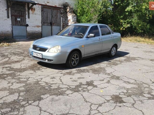 Сірий ВАЗ 2170 Priora, об'ємом двигуна 1.6 л та пробігом 263 тис. км за 2000 $, фото 1 на Automoto.ua