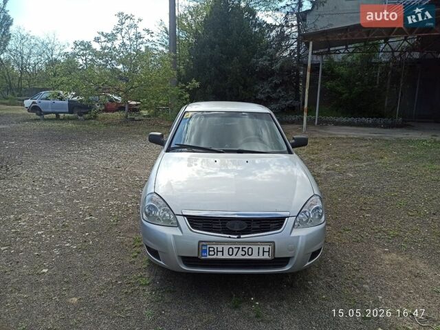 Серый ВАЗ 2170 Priora, объемом двигателя 1.6 л и пробегом 100 тыс. км за 3500 $, фото 1 на Automoto.ua