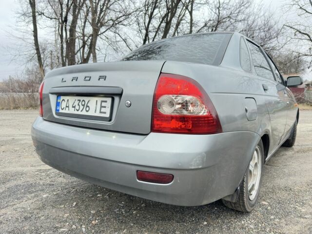 Серый ВАЗ 2170 Priora, объемом двигателя 1.6 л и пробегом 200 тыс. км за 2500 $, фото 1 на Automoto.ua