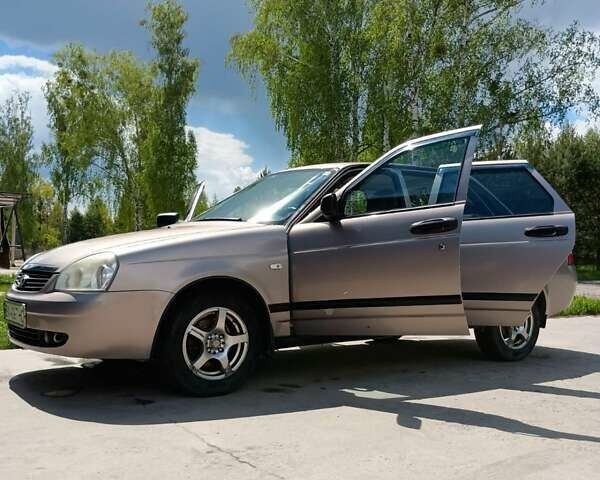 Серый ВАЗ 2170 Priora, объемом двигателя 1.6 л и пробегом 390 тыс. км за 1800 $, фото 1 на Automoto.ua