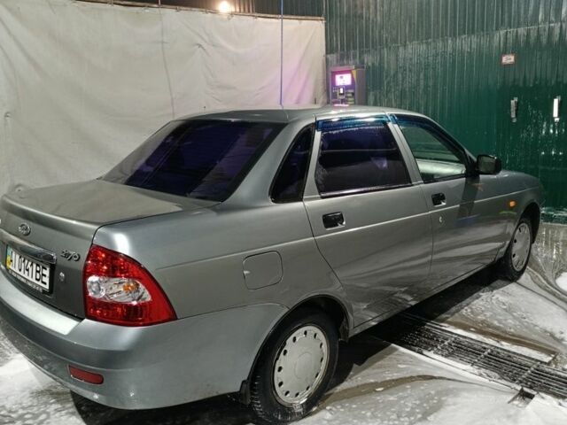 Серый ВАЗ 2170 Priora, объемом двигателя 1.6 л и пробегом 223 тыс. км за 1650 $, фото 1 на Automoto.ua