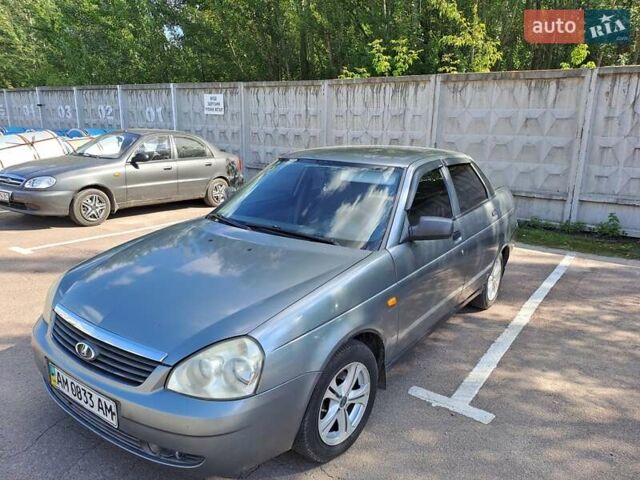 Серый ВАЗ 2170 Priora, объемом двигателя 1.6 л и пробегом 217 тыс. км за 3000 $, фото 1 на Automoto.ua