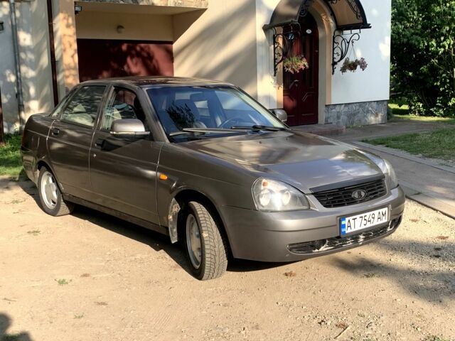 Серый ВАЗ 2170 Priora, объемом двигателя 1.6 л и пробегом 287 тыс. км за 1500 $, фото 1 на Automoto.ua