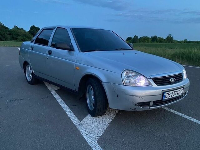 Сірий ВАЗ 2170 Priora, об'ємом двигуна 1.6 л та пробігом 203 тис. км за 2000 $, фото 1 на Automoto.ua