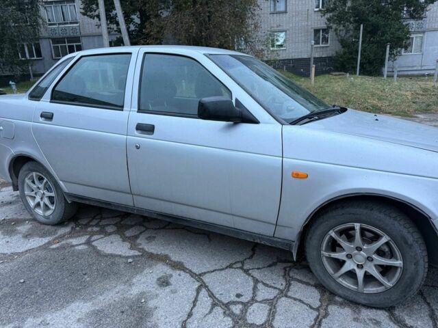 Сірий ВАЗ 2170 Priora, об'ємом двигуна 0 л та пробігом 300 тис. км за 1799 $, фото 1 на Automoto.ua