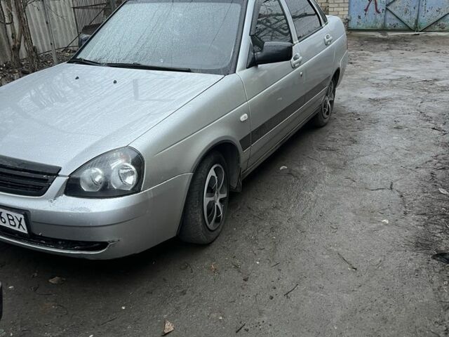 Сірий ВАЗ 2170 Priora, об'ємом двигуна 1.6 л та пробігом 250 тис. км за 2100 $, фото 1 на Automoto.ua