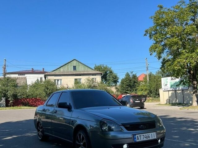 Сірий ВАЗ 2170 Priora, об'ємом двигуна 1.6 л та пробігом 135 тис. км за 2200 $, фото 1 на Automoto.ua