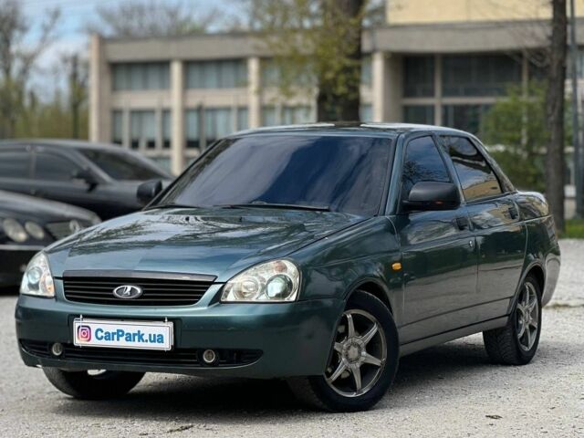 Серый ВАЗ 2170 Priora, объемом двигателя 0 л и пробегом 200 тыс. км за 2800 $, фото 1 на Automoto.ua