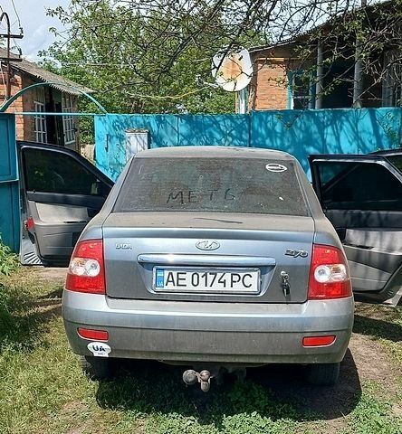Серый ВАЗ 2170 Priora, объемом двигателя 1.6 л и пробегом 241 тыс. км за 2200 $, фото 1 на Automoto.ua