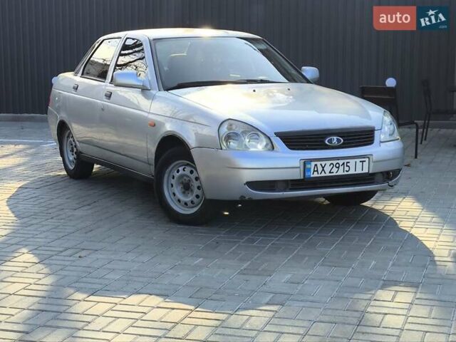 ВАЗ 2170 Priora 2007 у Дніпро (Дніпропетровську) на Automoto.ua Сірий ВАЗ 2170 Priora, об'ємом двигуна 1.6 л та пробігом 230 тис. км за 1700 $, фото 1 на Automoto.ua
